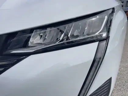 Photo 10 Peugeot 308  SW BlueHDi 130ch S&S EAT8