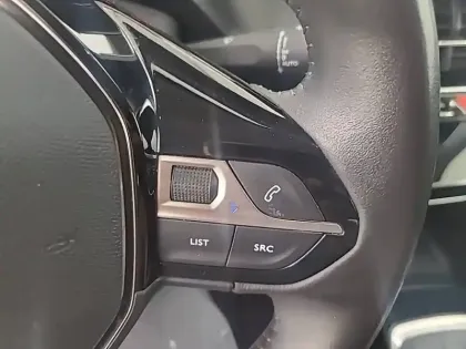 Photo 22 Peugeot 2008  PureTech 100 S&S BVM6