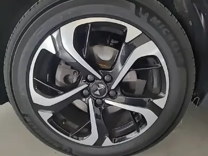 Photo 12 DS DS 7 DS7 Crossback BlueHDi 130 EAT8
