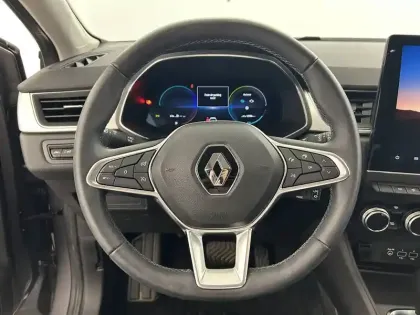 Photo 14 Renault Captur  E-Tech full hybrid 145