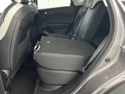 Photo 29 Renault Captur  E-Tech full hybrid 145