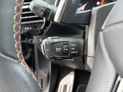 Photo 48 DS DS 7  Hybride Rechargeable E-Tense 225 EAT8