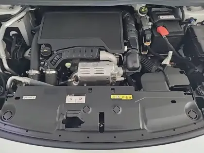 Photo 14 Peugeot 308  PureTech 130ch S&S EAT8