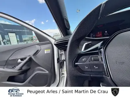 Photo 22 Peugeot 2008  PureTech 130 S&S EAT8