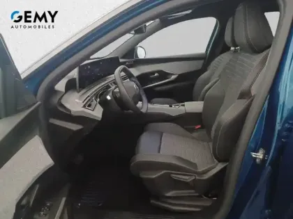 Photo 8 Peugeot 5008  Hybrid 136 e-DCS6
