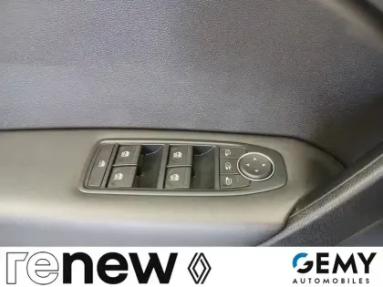 Photo 15 Renault Captur  Blue dCi 115 EDC