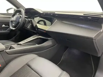 Photo 30 Peugeot 408  Hybrid 136 e-DCS6