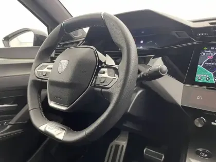 Photo 29 Peugeot 408  Hybrid 136 e-DCS6