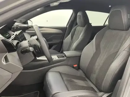 Photo 13 Peugeot 408  Hybrid 136 e-DCS6
