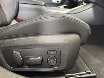 Photo 26 BMW Serie 3 Touring 320d xDrive 190 ch BVA8