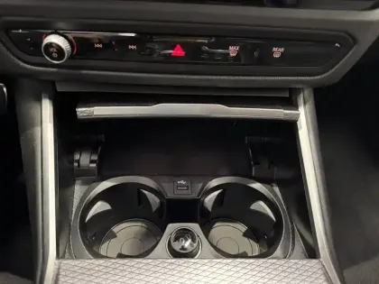 Photo 40 BMW Serie 3 Touring 320d xDrive 190 ch BVA8