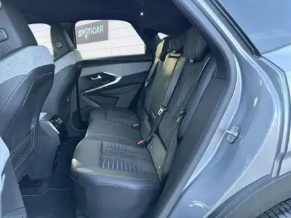 Photo 16 Peugeot 3008  Hybrid 136 e-DCS6 GT