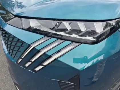 Photo 13 Peugeot 5008  GT HYBRID 145CH E-DCS6