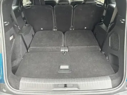 Photo 9 Peugeot 5008  GT HYBRID 145CH E-DCS6