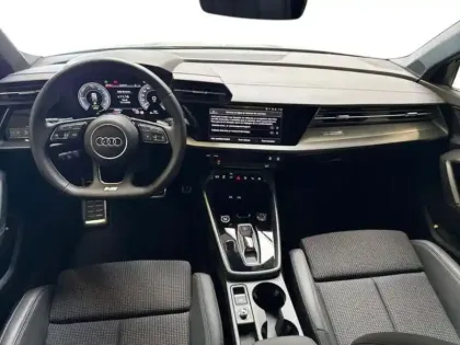 Photo 7 Audi A3 ALLSTREET TFSI e Hybride rechargeable 204 S tronic 6 Avus