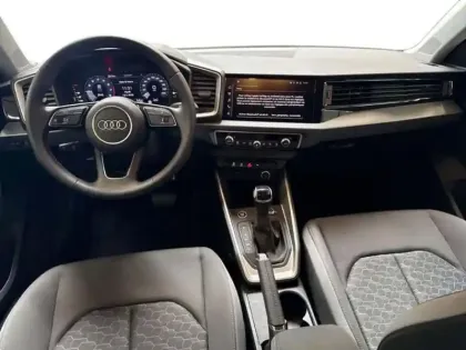 Photo 7 Audi A1 25 TFSI 95 ch S tronic 7 Design