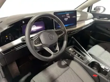 Photo 8 Volkswagen Golf 1.5 eHybrid 204 DSG6 VW Edition