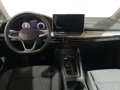 Photo 7 Volkswagen Golf 1.5 eHybrid 204 DSG6 VW Edition