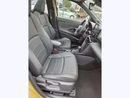 Photo 6 Toyota Yaris Hybride 1.5 HYBRID 116H PREMIERE AWD