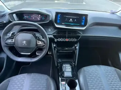 Photo 8 Peugeot 208  1.2 PureTech 100ch S&S Roadtrip EAT8