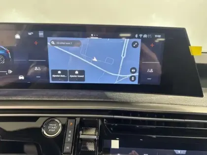 Photo 11 Peugeot 5008  Hybrid 145ch Allure e-DCS6