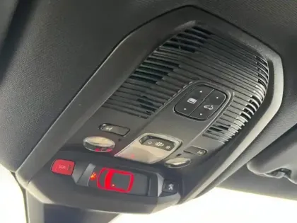 Photo 10 Peugeot 3008  HYBRID 225ch GT e-EAT8