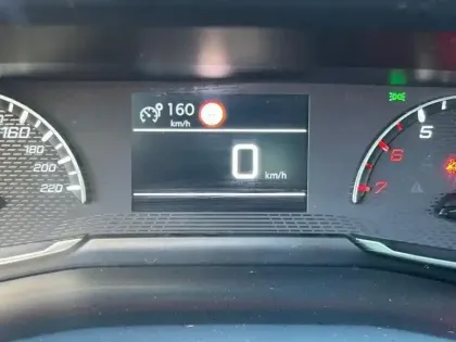 Photo 14 Peugeot 2008  1.2 PureTech 100ch S&S Active