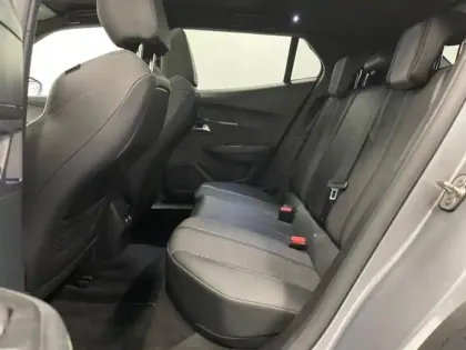Photo 8 Peugeot 2008  e- 136ch GT
