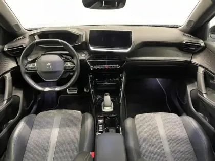 Photo 6 Peugeot 2008  e- 136ch GT