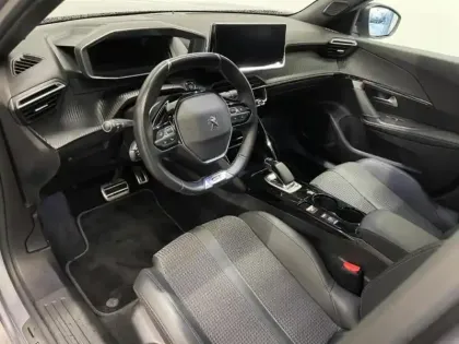 Photo 7 Peugeot 2008  e- 136ch GT
