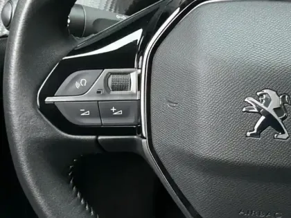 Photo 12 Peugeot 208  1.2 PureTech 100ch S&S Style 118g