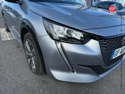Photo 12 Peugeot 208  e- 136ch Style