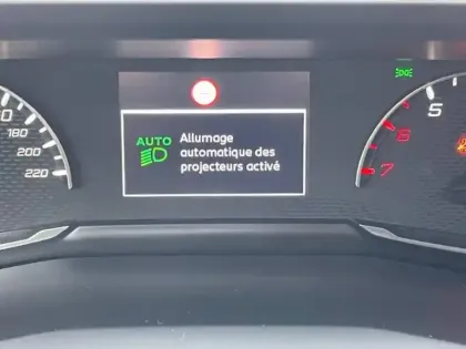 Photo 13 Peugeot 208  1.2 PureTech 75ch S&S Style