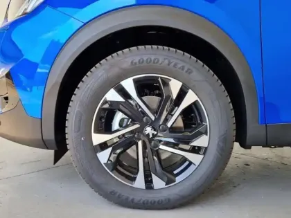 Photo 5 Peugeot 2008  1.2 PureTech 130ch S&S GT EAT8