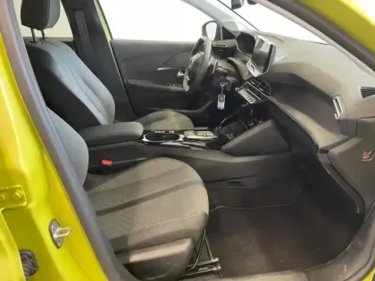 Photo 14 Peugeot 208  1.2 Hybrid 100ch Allure e-DCS6