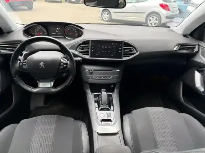 Photo 6 Peugeot 308  SW 1.2 PureTech 130ch E6.c S&S Allure EAT8