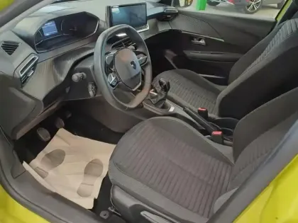 Photo 10 Peugeot 208  1.2 PureTech 100ch S&S Active