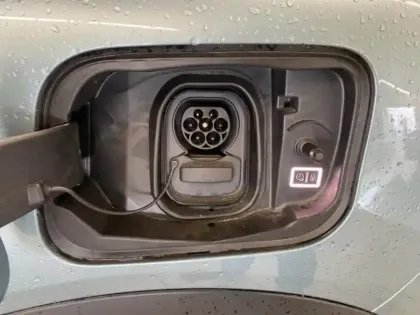 Photo 10 Citroën C4  Moteur électrique 136ch (100 kW) Shine Automatique