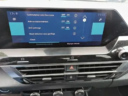 Photo 19 Citroën C4 e- 136 ch Automatique