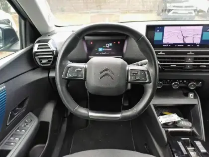 Photo 8 Citroën C4 e- 136 ch Automatique