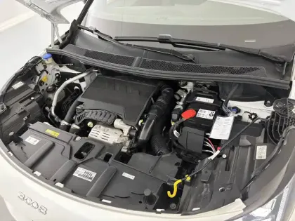 Photo 35 Peugeot 3008  Puretech 130ch S&S EAT8