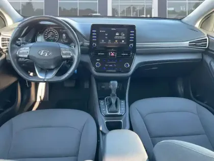 Photo 22 Hyundai Ioniq  Hybrid 141 ch