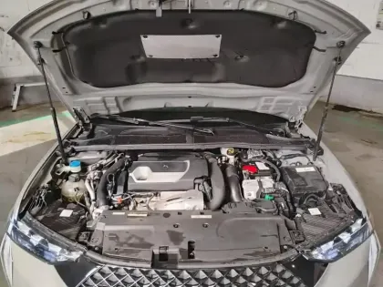 Photo 6 DS DS 4  Hybride E-Tense 225 EAT8 Performance Line+