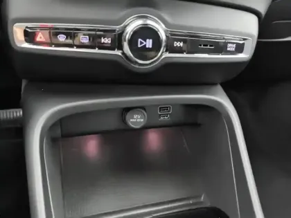Photo 12 Volvo Xc40  T4 Recharge 129+82 ch DCT7 Inscription Luxe