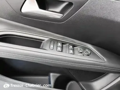 Photo 19 Peugeot 3008  Puretech 130ch S&S BVM6 Allure