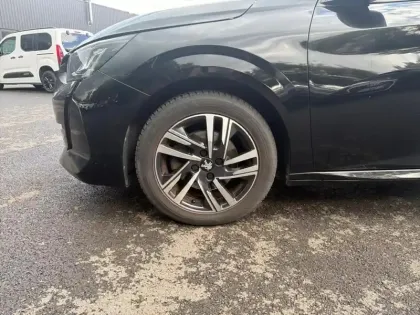 Photo 14 Peugeot 208  PureTech 100 S&S EAT8 Allure