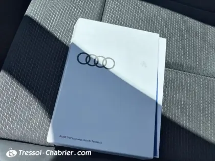 Photo 5 Audi Q3  35 TDI 150 ch S tronic 7 S line