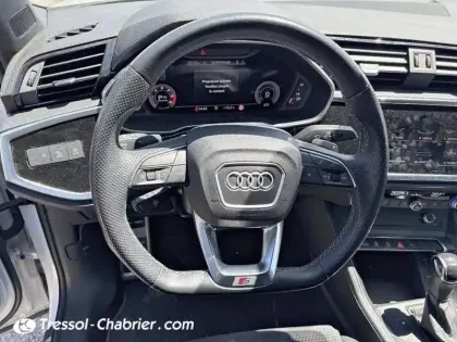Photo 16 Audi Q3  35 TDI 150 ch S tronic 7 S line