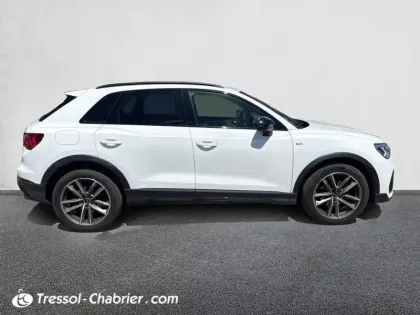 Photo 12 Audi Q3  35 TDI 150 ch S tronic 7 S line