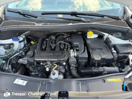 Photo 28 Peugeot 2008  PureTech 82ch S&S BVM5 Signature